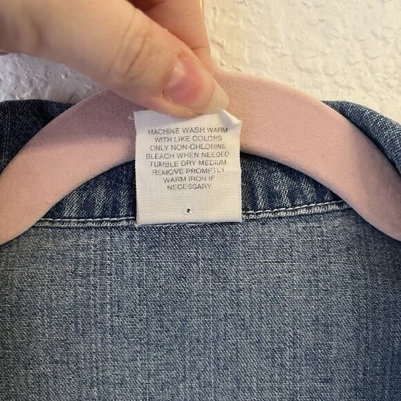Vintage Old Navy Denim Jacket Womens Medium 90s Grunge Cropped Button Casual - Picture 6 of 10